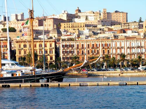 カリアリ イタリア旅行割引コード Cagliari booking.com