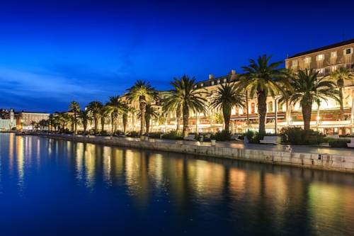 División Croacia Código de descuento de viaje booking.com