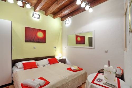 Zara Croazia Codice sconto viaggio booking.com