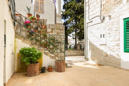 División Croacia Código de descuento de viaje booking.com