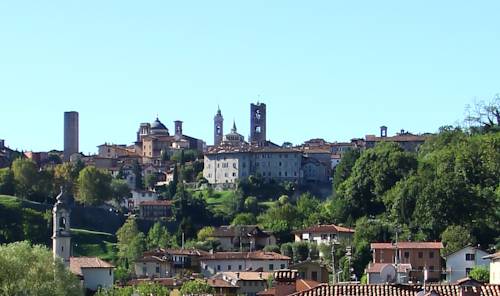ベルガモ イタリア旅行割引コード Bergamo booking.com