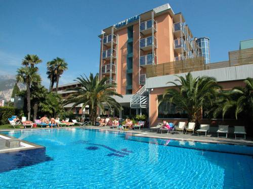 里瓦·德尔·加尔达（Riva del Garda） 意大利 Riva del Garda 旅行折扣代码 booking.com