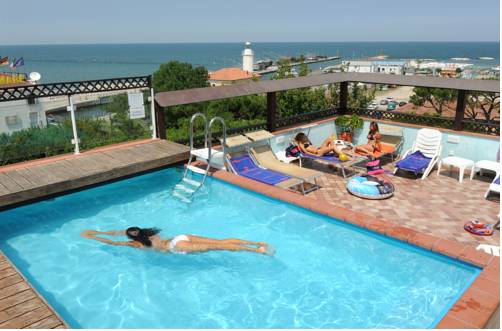 チェゼナーティコ イタリア旅行割引コード Cesenatico booking.com