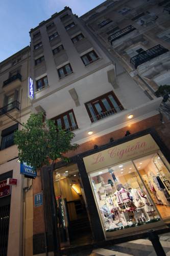 マラガ スペイン旅行割引コード Málaga booking.com