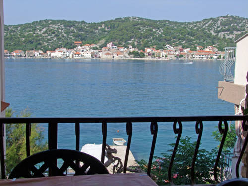 Tisno Croazia Codice sconto viaggio booking.com