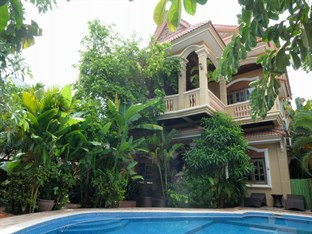 Agoda.com: Smarter Hotel Booking - Cambodia