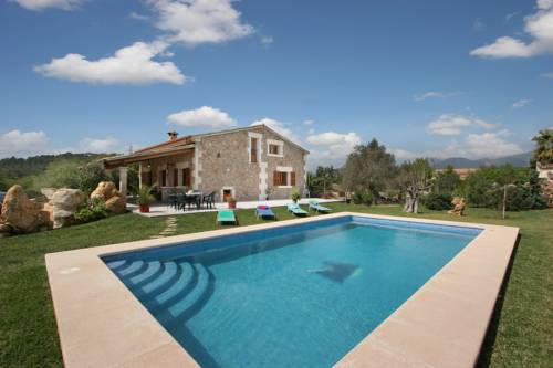花粉莎 西班牙 Pollensa 旅行折扣代码 booking.com